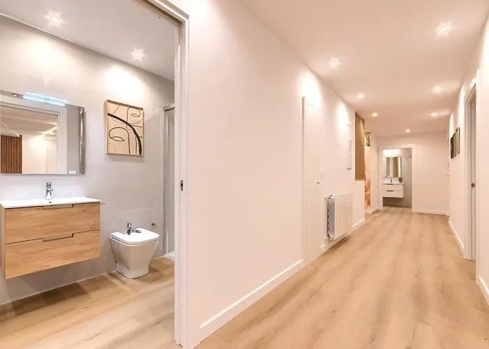 Estilo Y Comodidad Junto Al Hospital Y Bus Bilbao